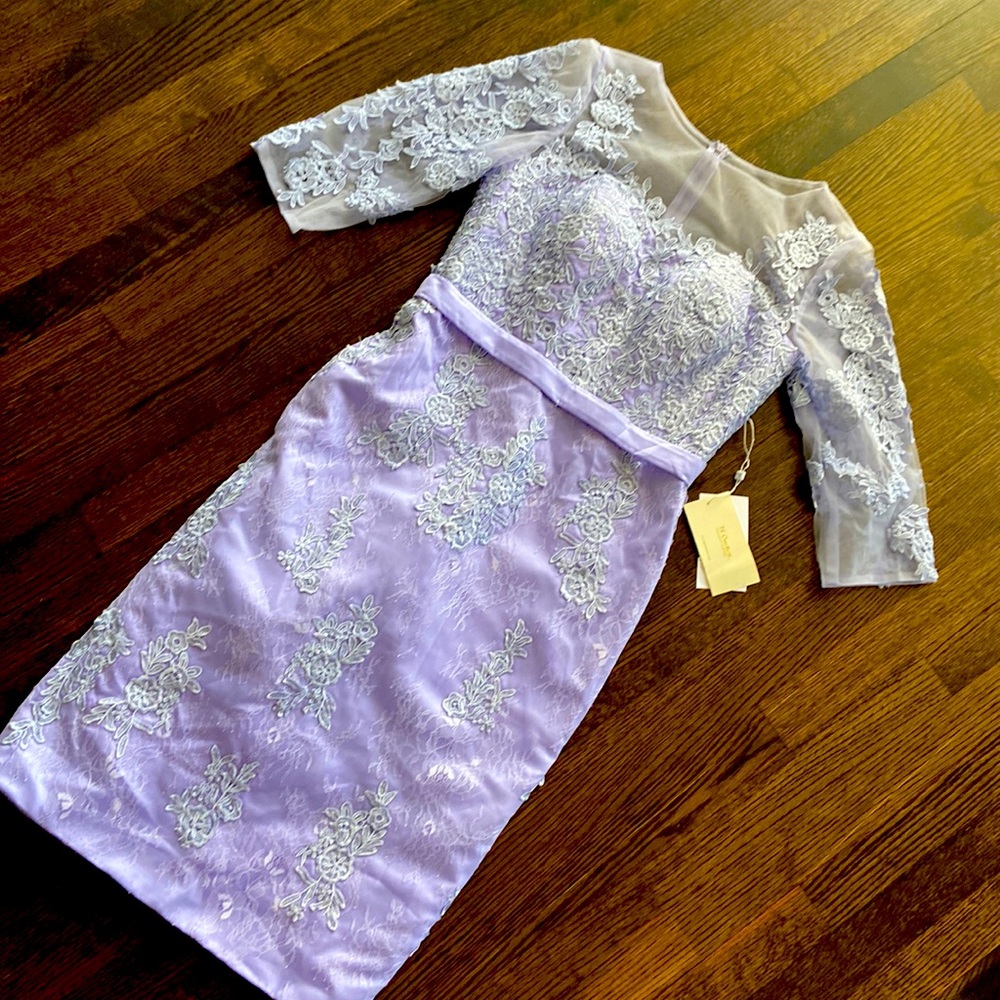 NWT. Beautiful formal lace cocktail dress, size 8.